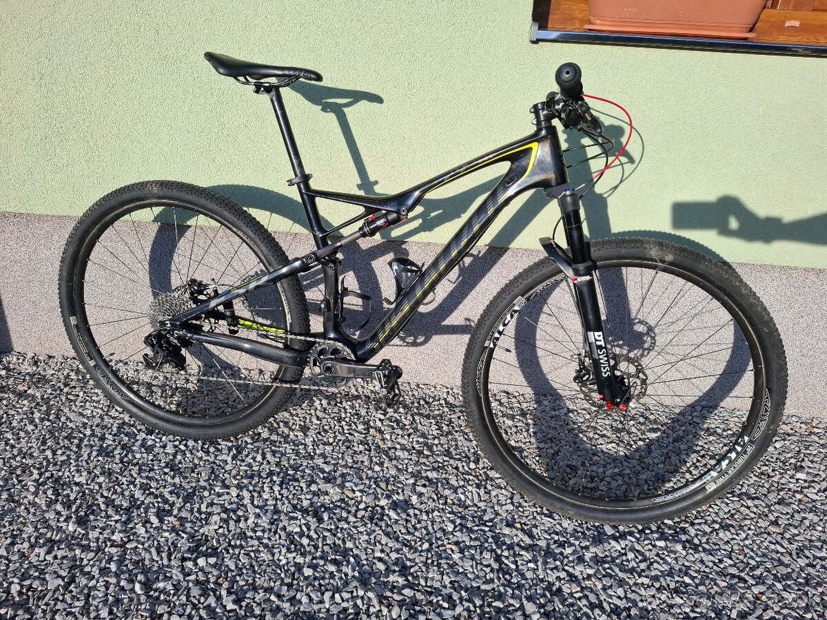 Karbonovy bicykel Specialized L - 2