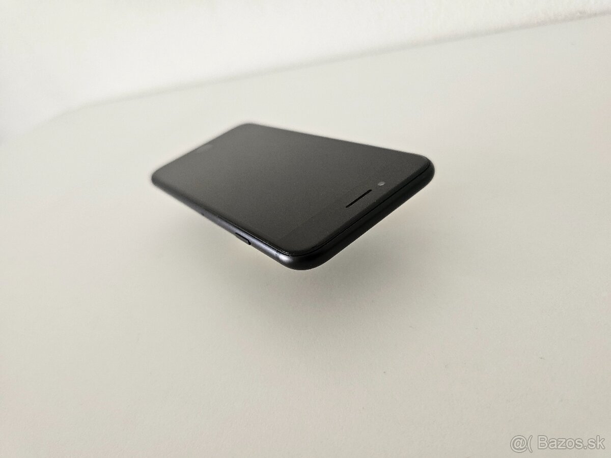Apple iPhone SE 2020 100% batéria - 2