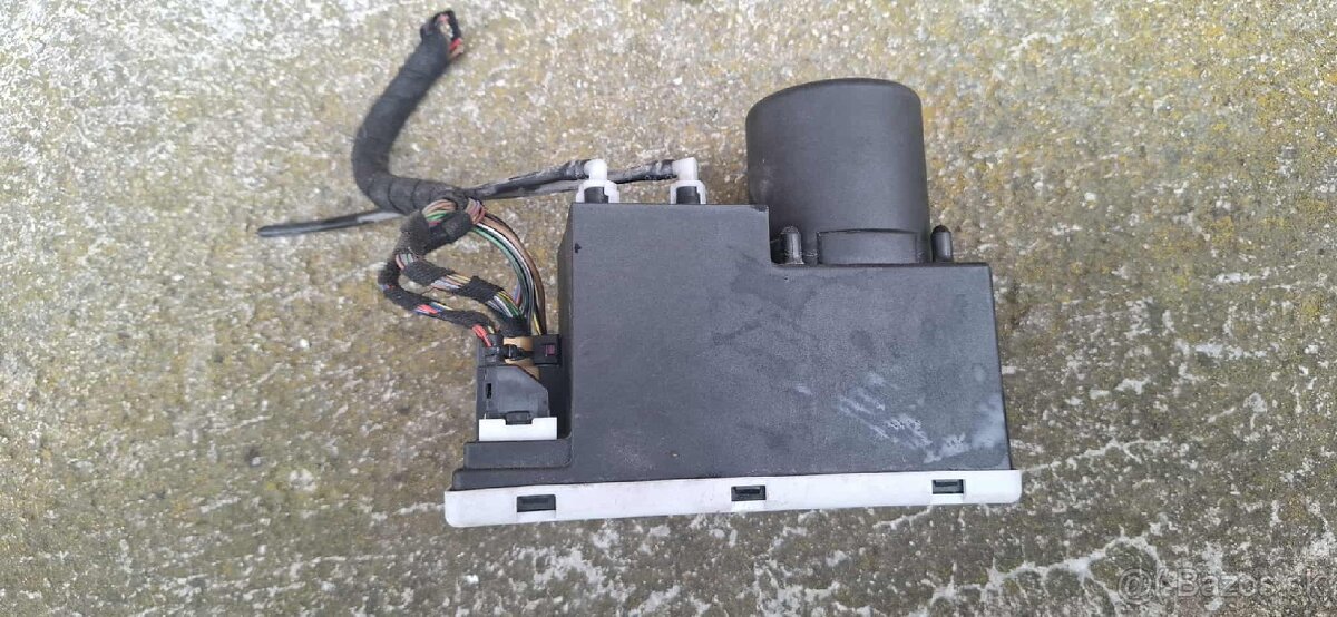 Kompresor centrálneho zamykania Audi A4 B5 , Audi A3 8L - 2