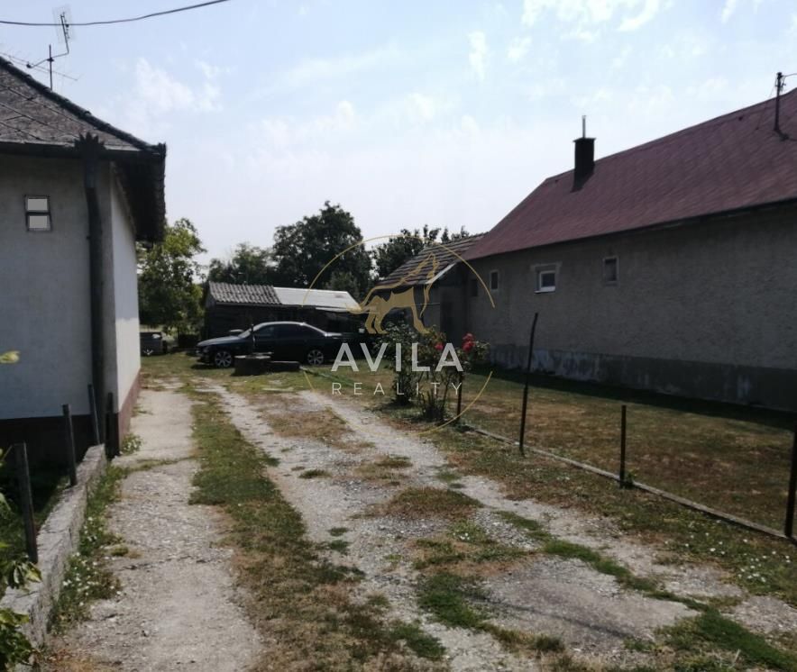 TOP NA PREDAJ: 4izbový rodinný dom s pozemkom 792m2 - Jelka - 2