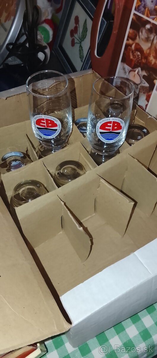 Predám sklenený podnos pod Tortu+Poháriky. - 2