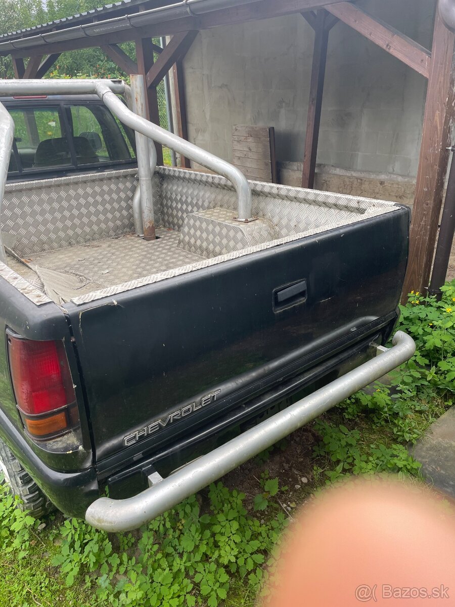 Chevrolrt Blazer 4.3 benzín 142 kw - 2
