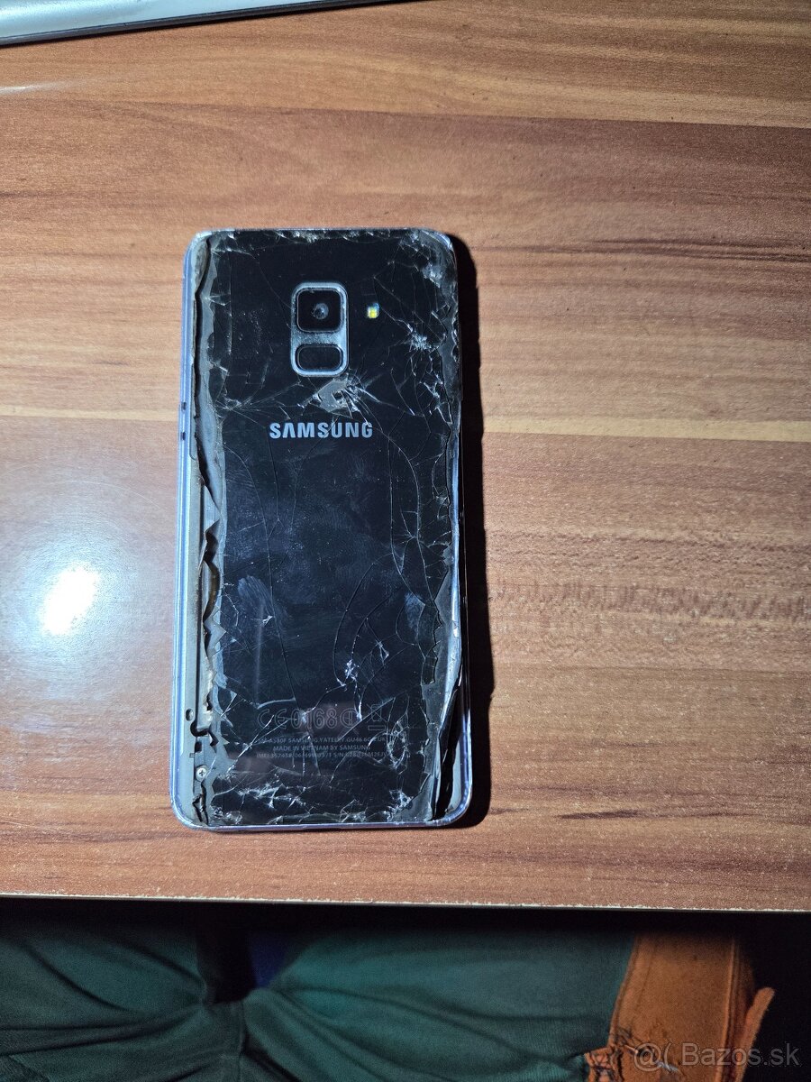 Galaxy A8 - 2