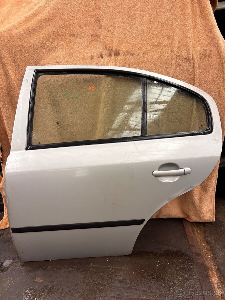 Predam dvere na škoda oktavia - 2