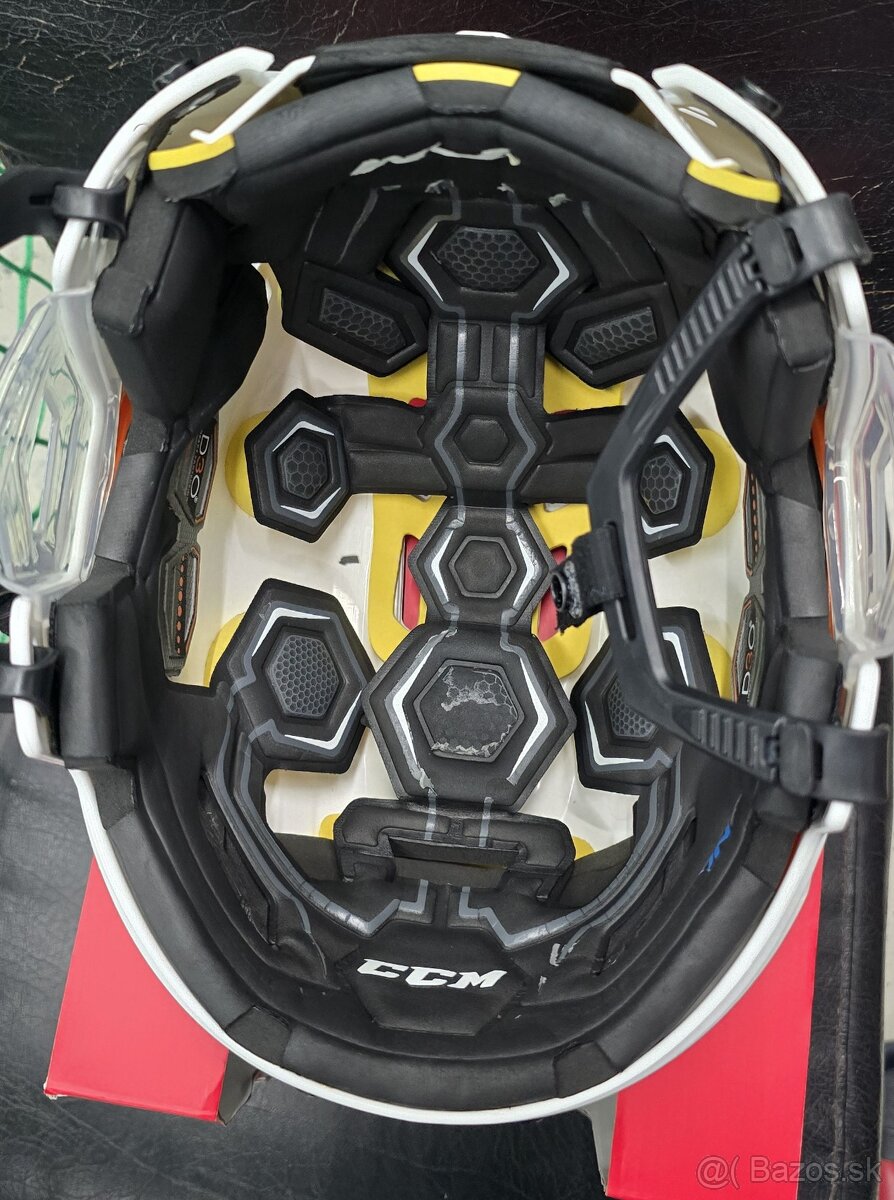 Predam prilbu CCM Tacks 310 veľkosť L - 2