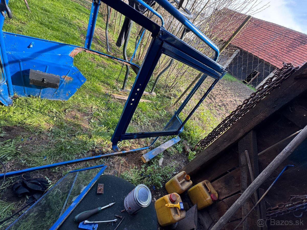 Kabina dvere strecha zetor 3011 - 2