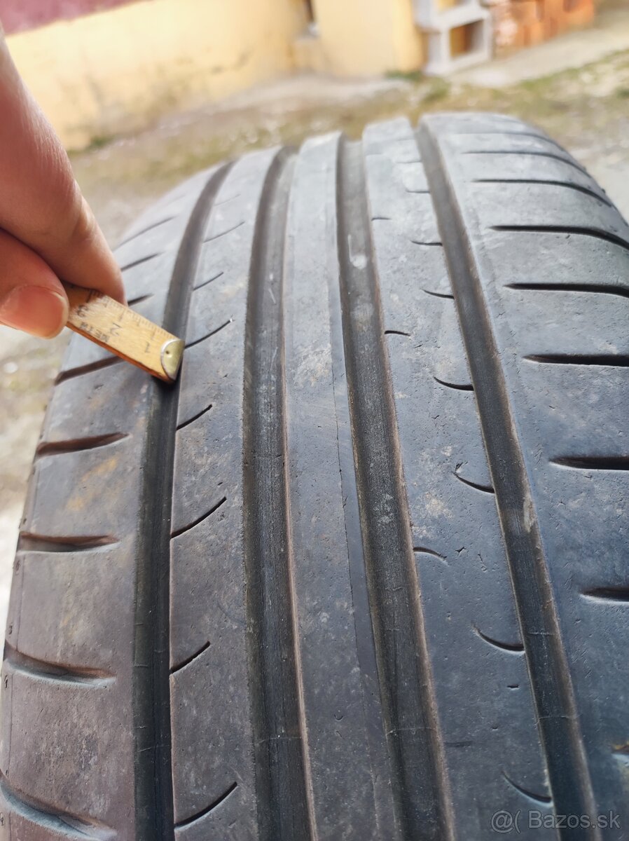 Dunlop 205/60 r16 - 2