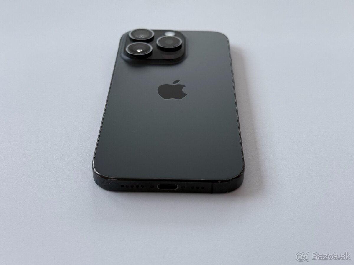 iPhone 15 Pro čierny - 256GB - 2