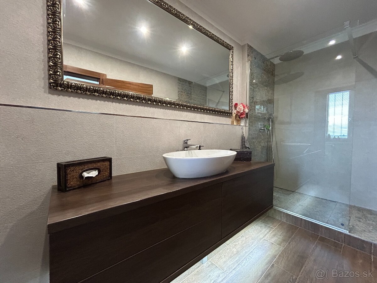 Štýlový 3 izbový byt v centre Galanty (štvrť SNP) - 2