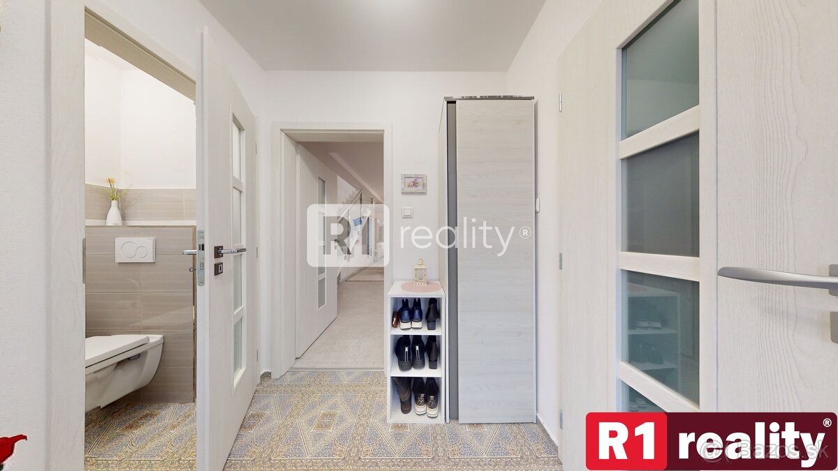 Komfortné 4 izbové bývanie s vlastným pozemkom/dvorom 229 m2 - 2