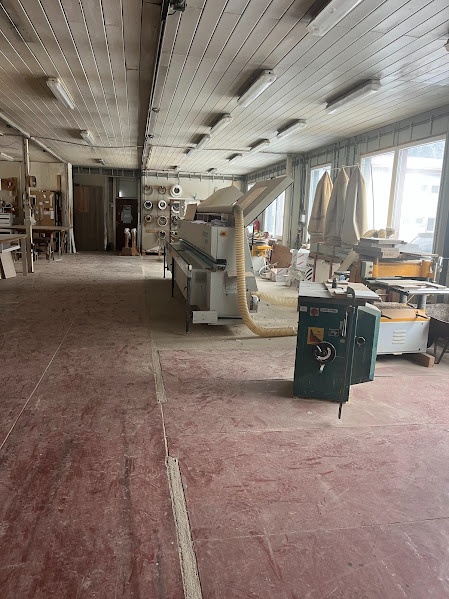 Predaj haly s pozemkom v obci Valaská. - 2