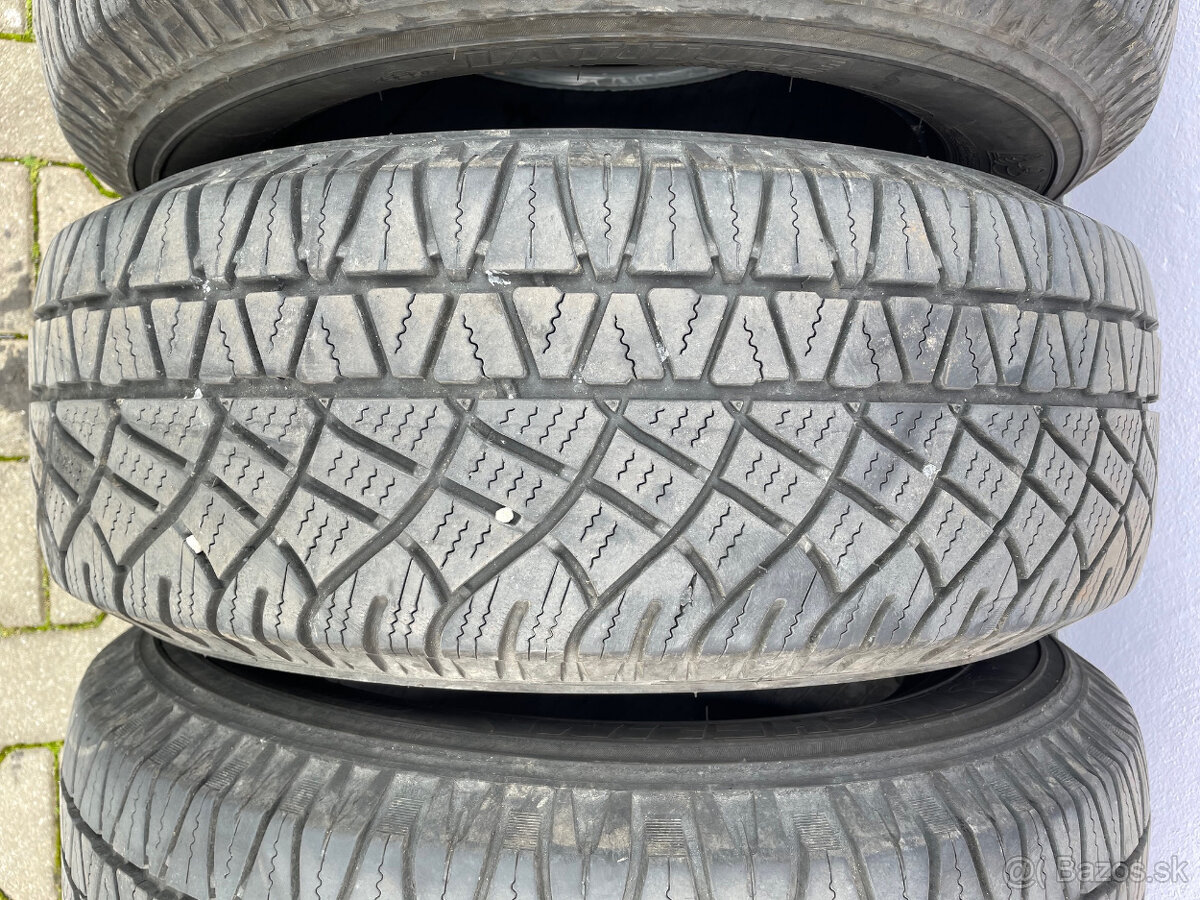 235/65 r17 Michelin Latitude Cross (celoročné) - 2
