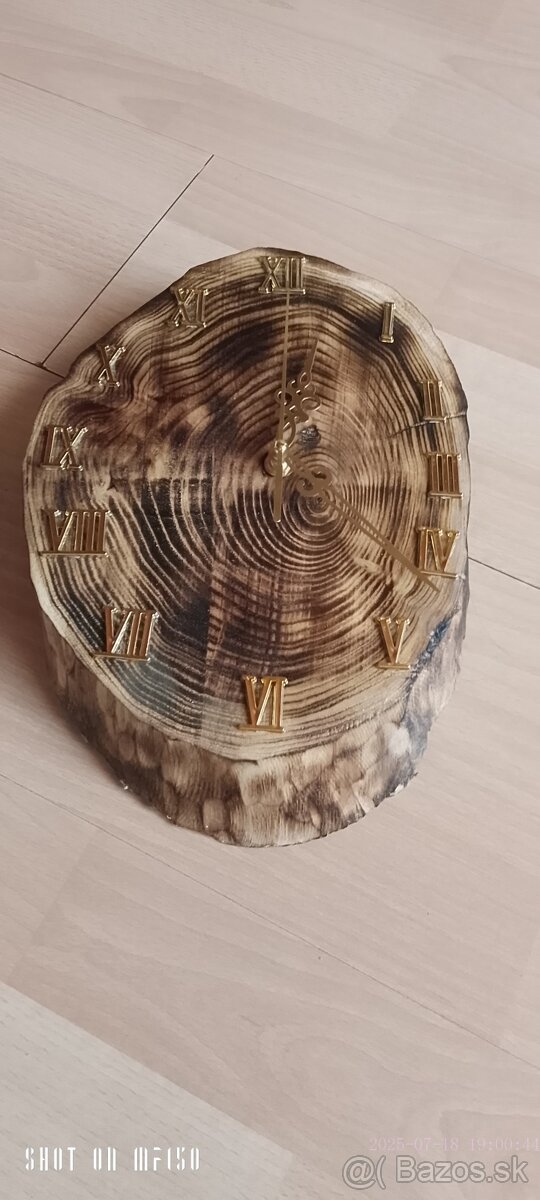 Agátove hodiny lakovane palené - 2