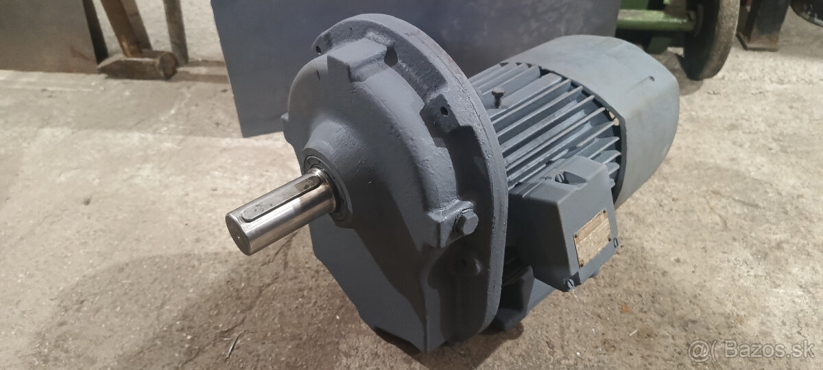 Elektromotor s prevodovkou - 2