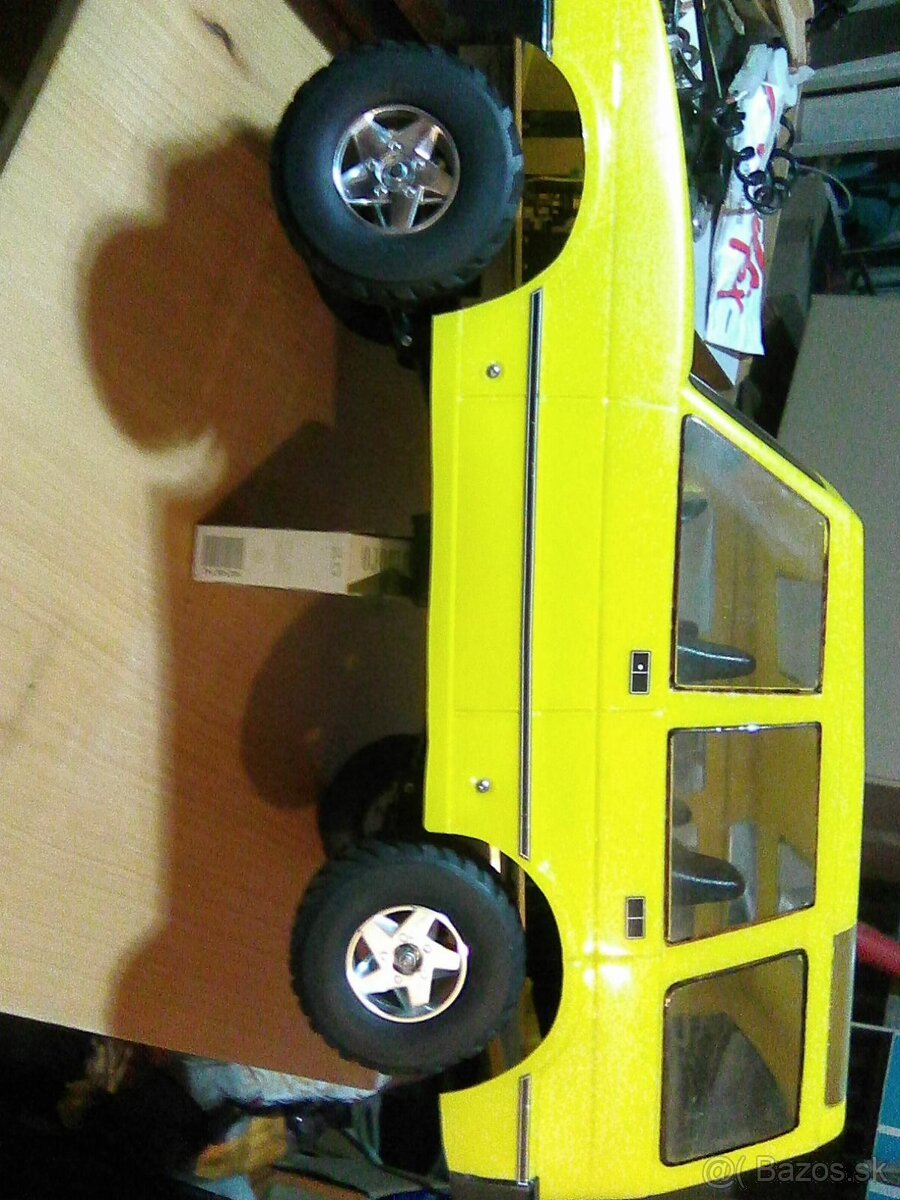 Predám: Rc auto Robbe Landrover Discovery 1:10. - 2