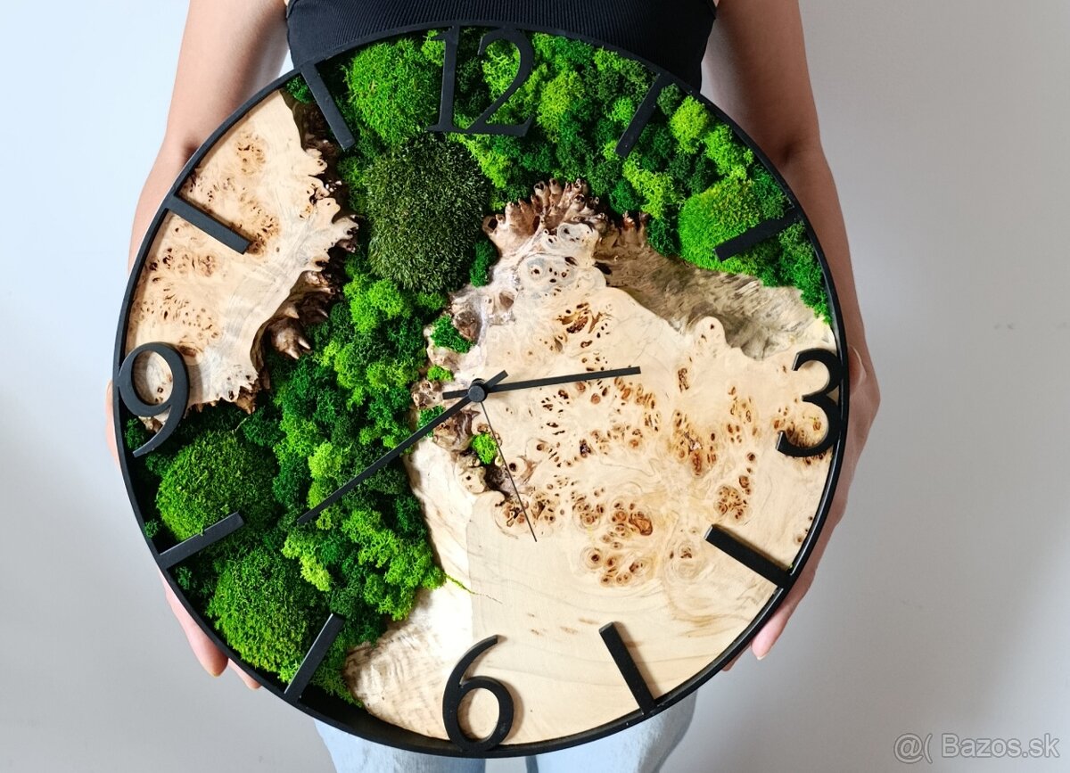 Machové hodiny s Očkovým topoľom - 2