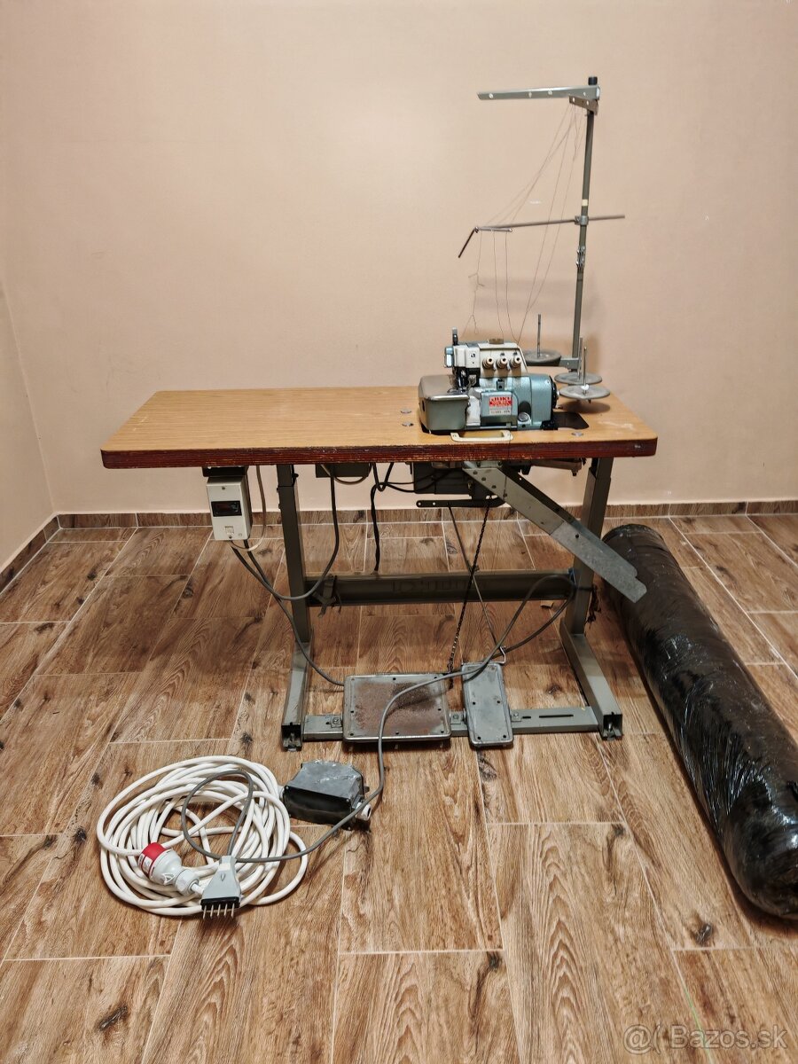 Predám šijací stroj Juki - 2