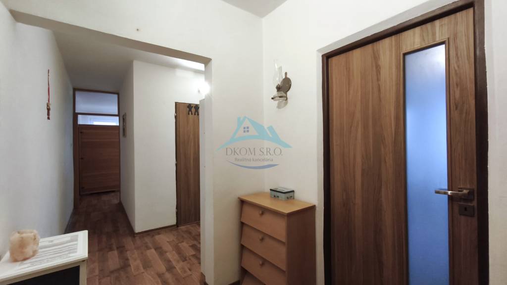 Na predaj 3 izbový byt na ul. Písecká vo Veľkom Krtíši. - 2