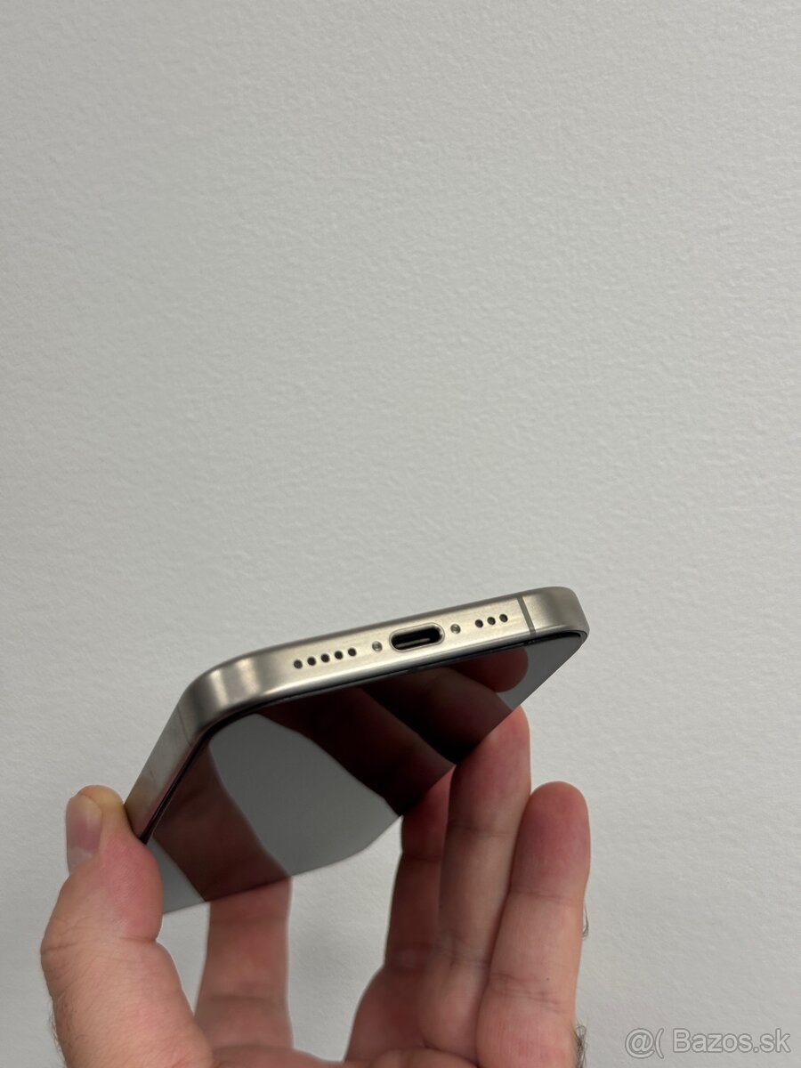 Predám Apple iPhone 15 Pro Natural Titanium– top stav - 2