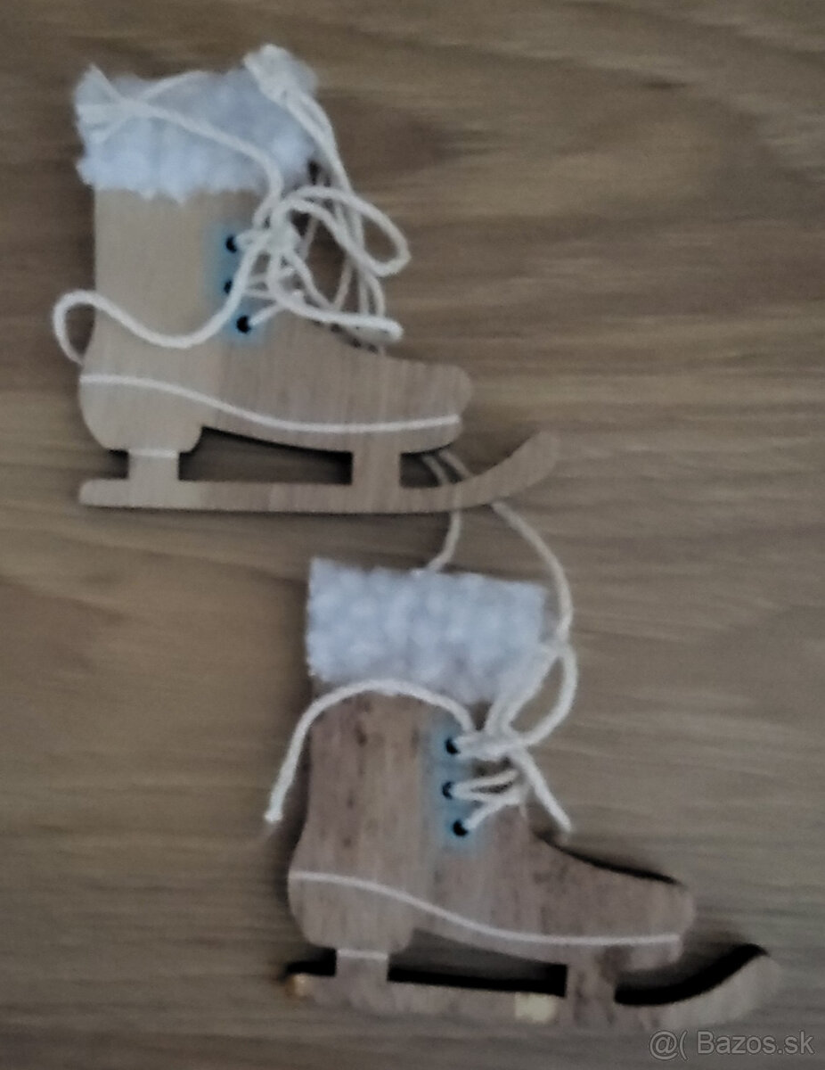 Vianočné drevené ozdoby: 1 ks / 1,20 € - 2