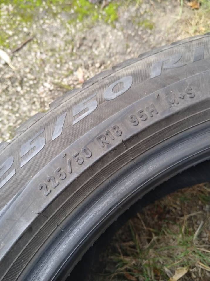 225/50 R 18 zimné Pirelli. - 2