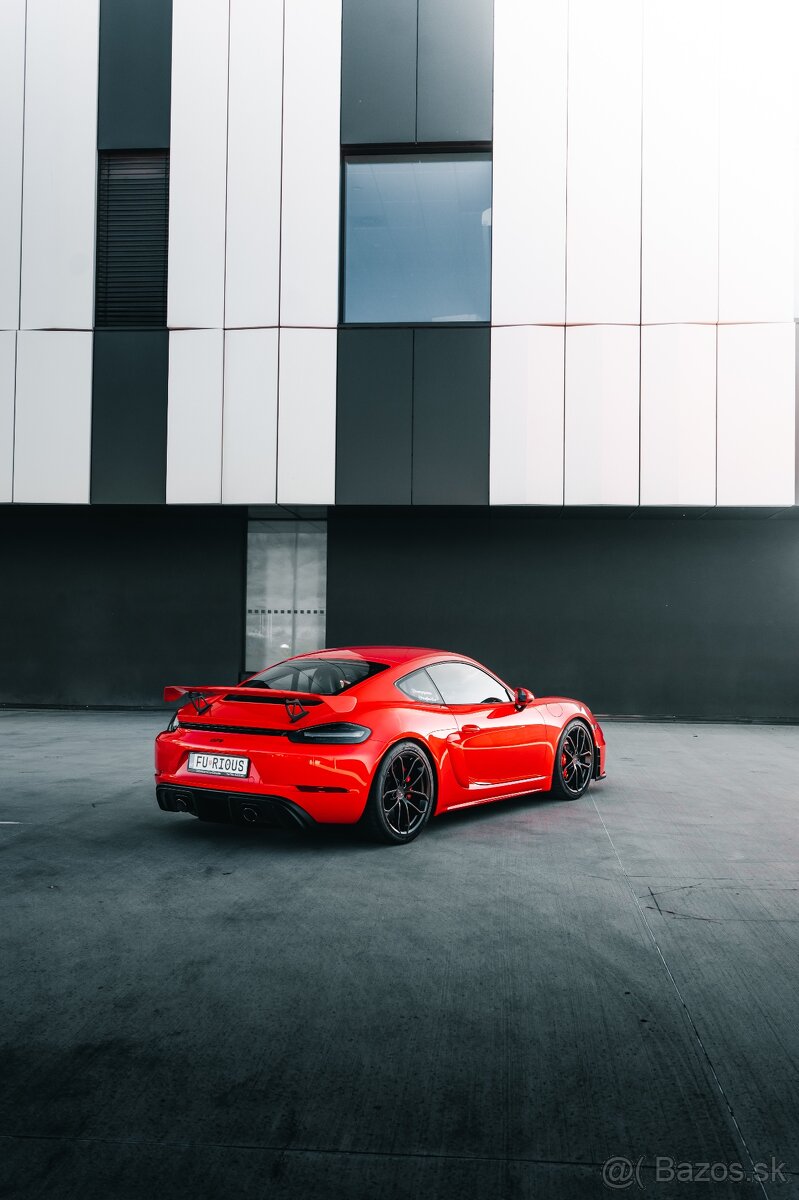 Porsche 718 Cayman GT4 - 2