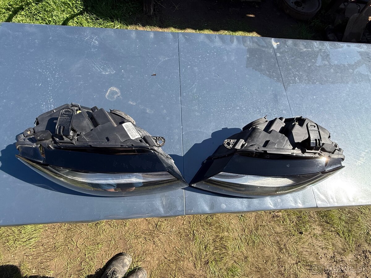 predné svetla Audi A5 2009 - 2