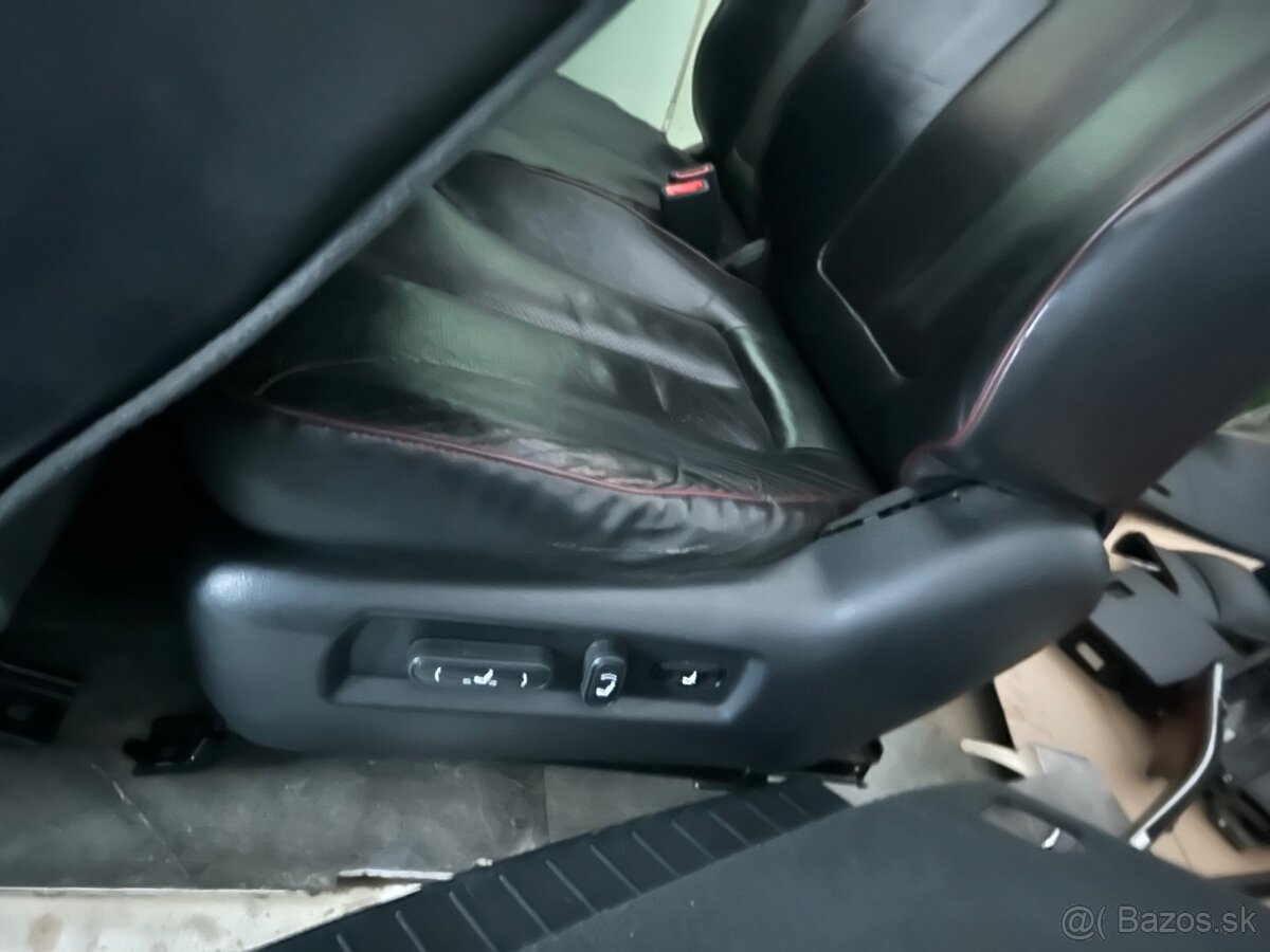 Hyundai Santa Fe 2.2 2006 sedačky - 2