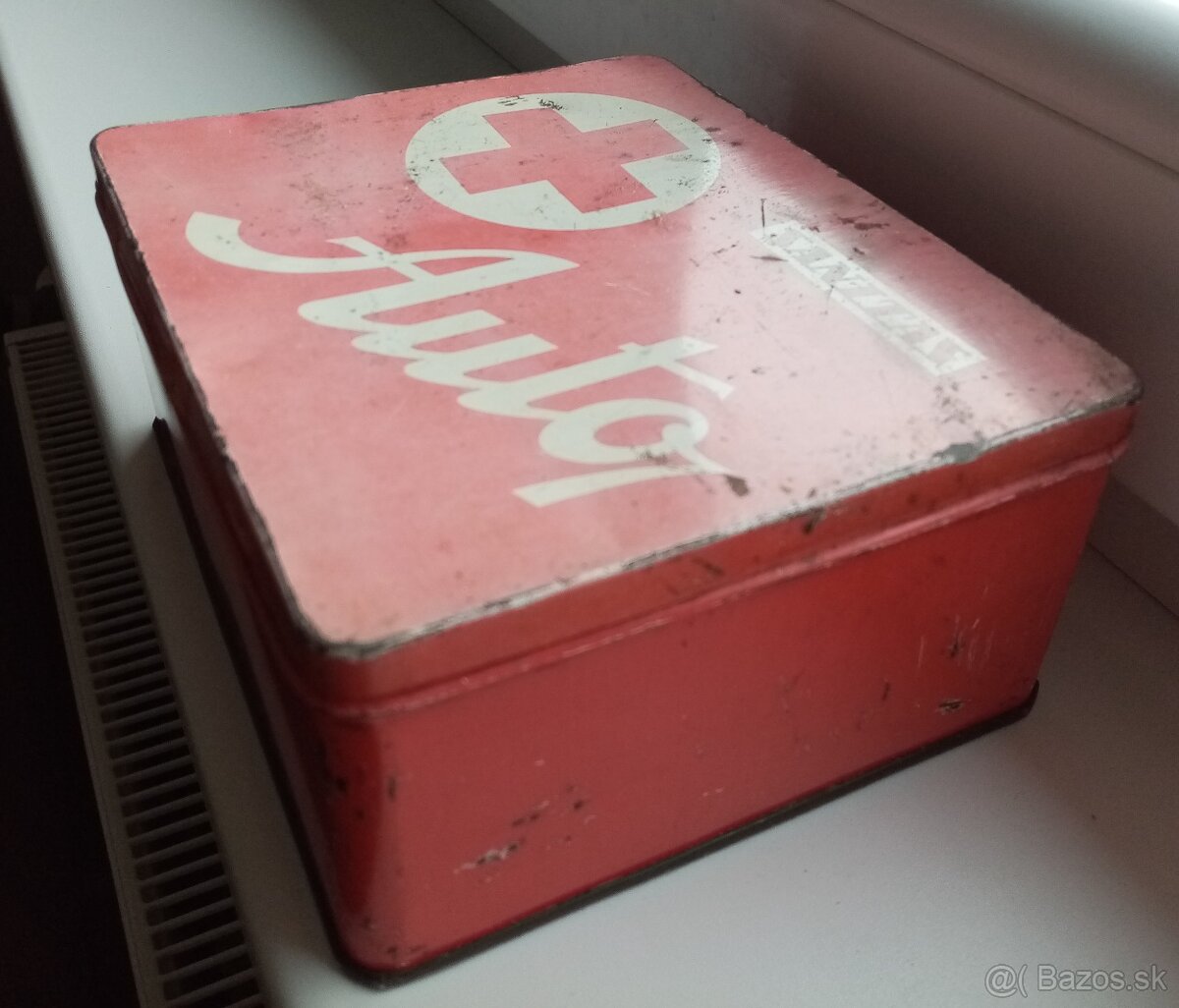 SANITAS – retro autolekárnička - 2