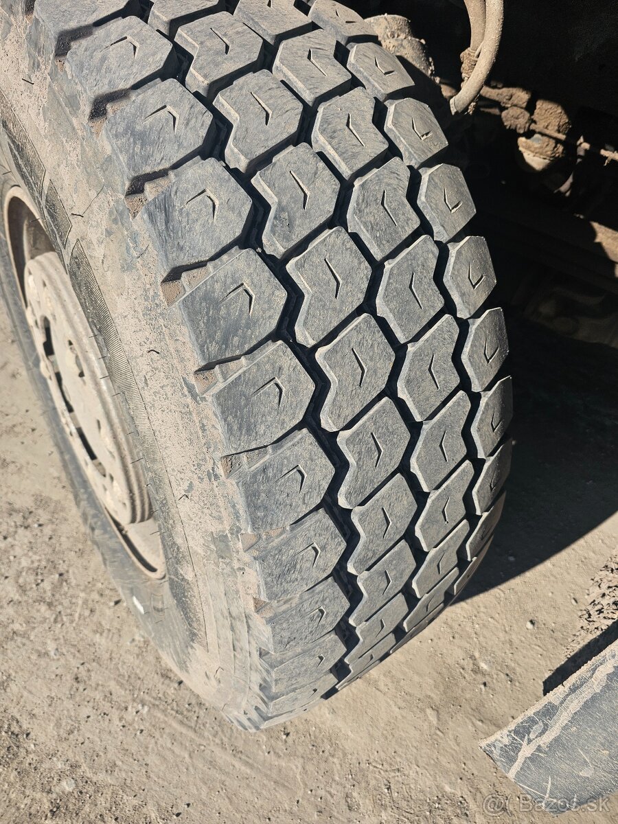 Lesovoz Volvo FMX 6x6 - 2