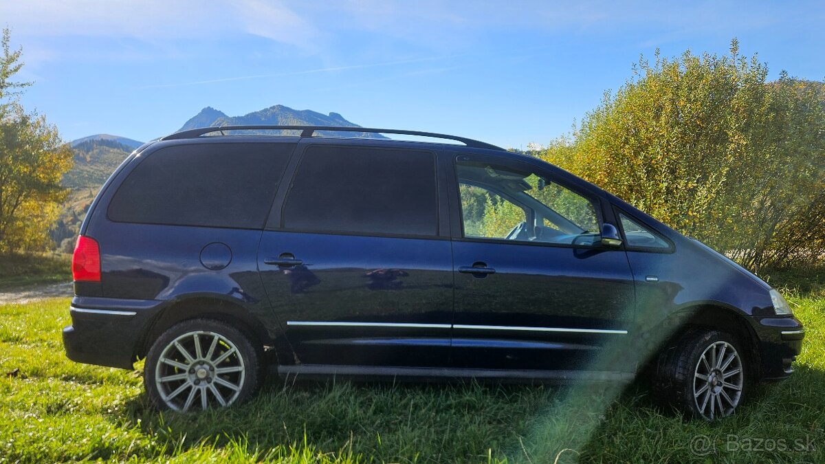 Sharan 1,9 TDI 96kw 7 miestne. Letné+zimné + navigácia - 2