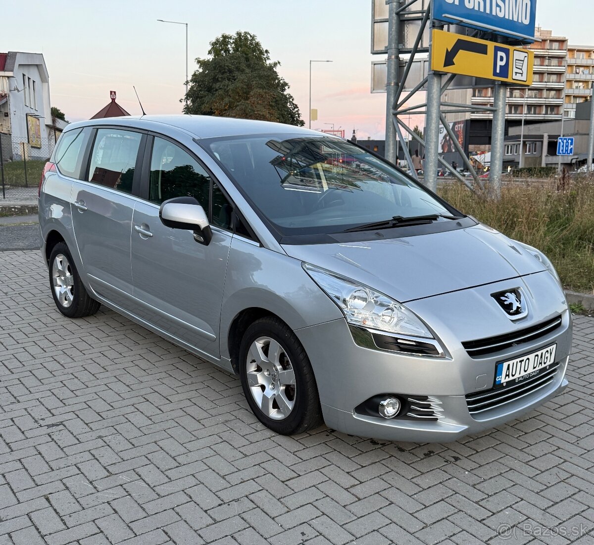 Peugeot 5008 1.6HDI 80kw—2010—manuál—149.000km - 2