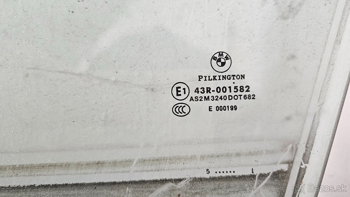 Predám na BMW E90 sklo na strane vodiča - 2