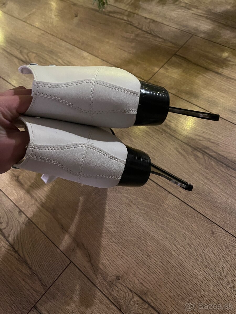 Junior korčule na predaj 33/34 - 2