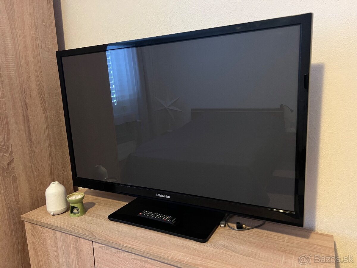 Samsung TV 55 palcov + držiak - 2