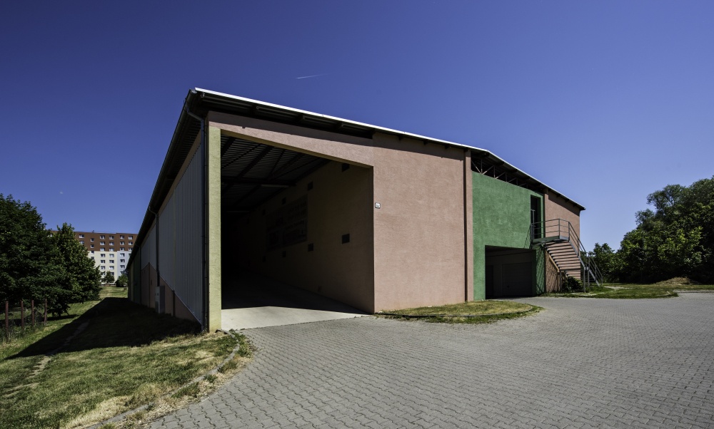 Garáž v garážovom dome trávnilu - 2