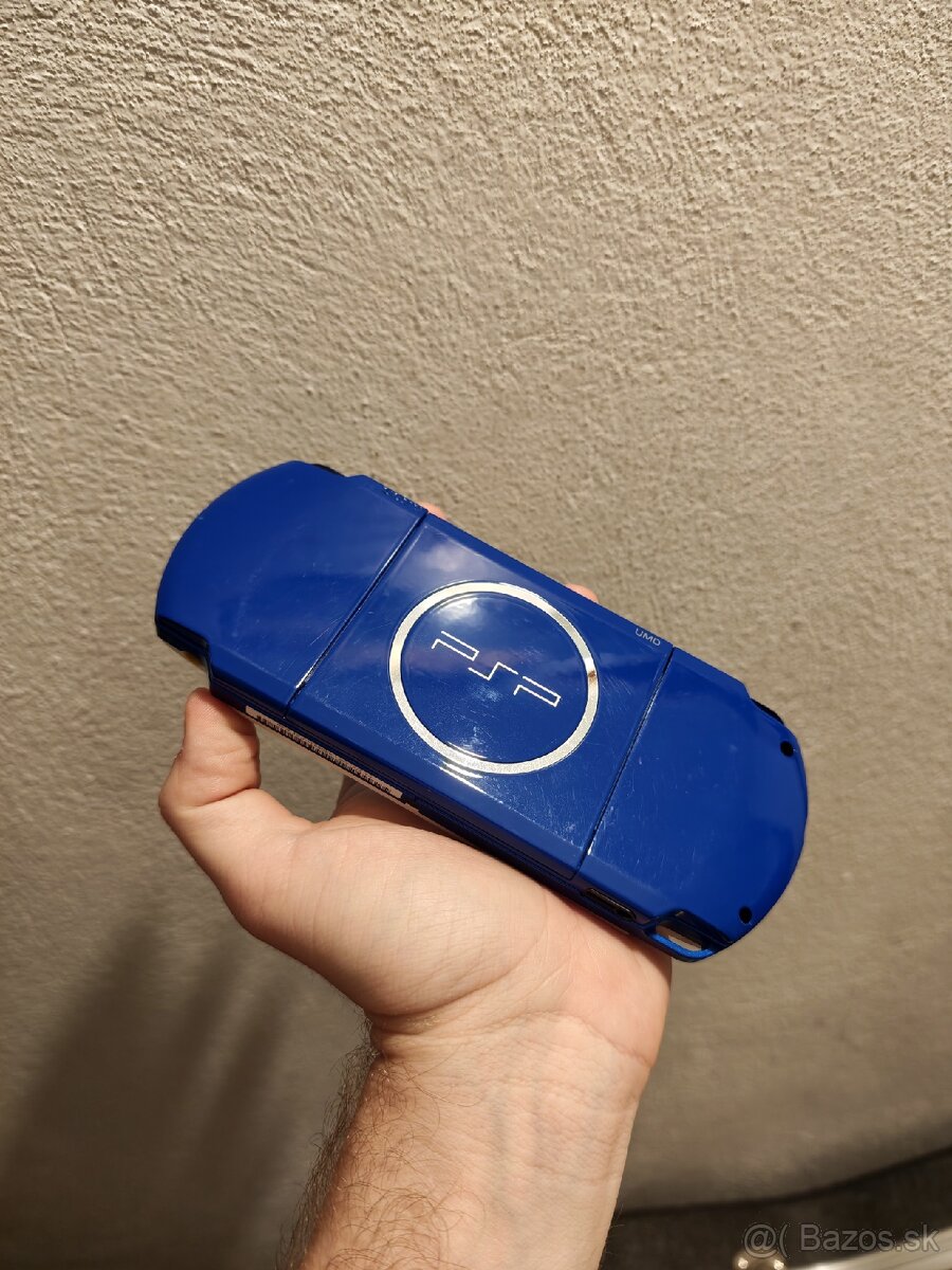PSP 3000 Biela / Modra, Japan - 2