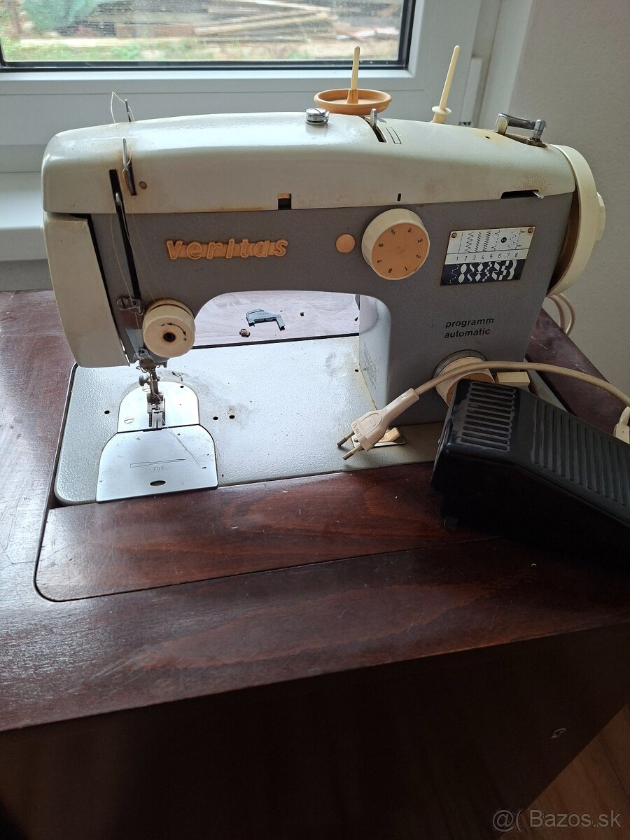 Šijací stroj - 2