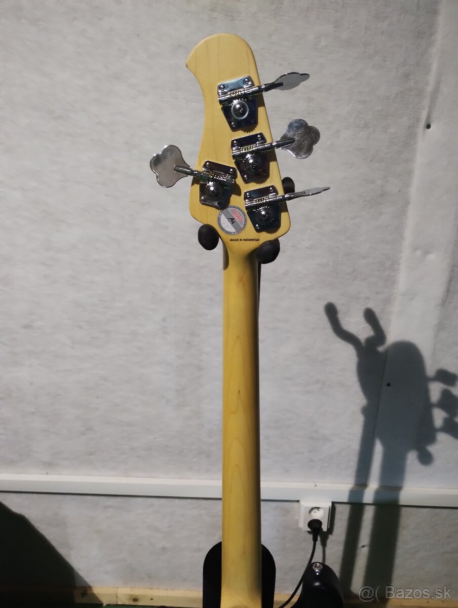 Sterling by Music Man S.U.B. - 2