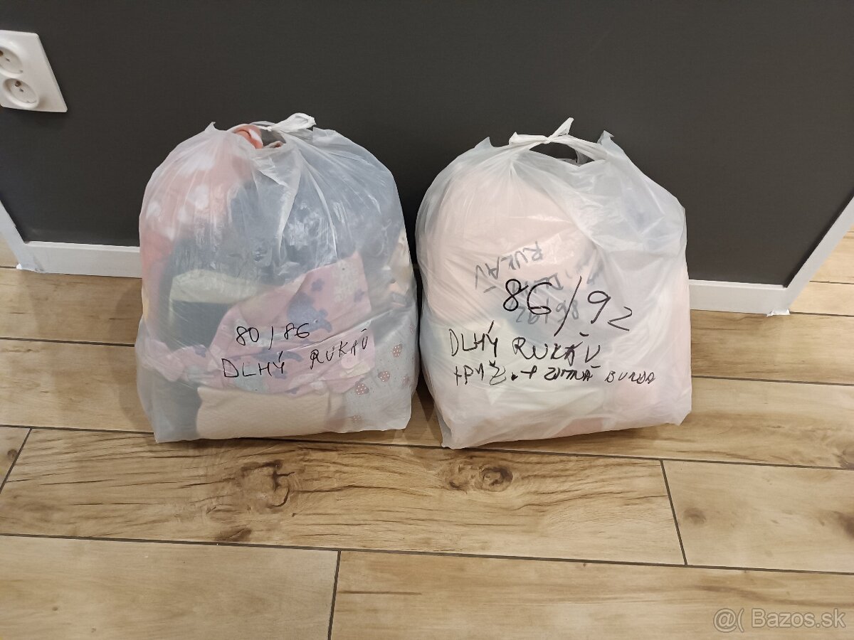 Tasky oblečenia - 2