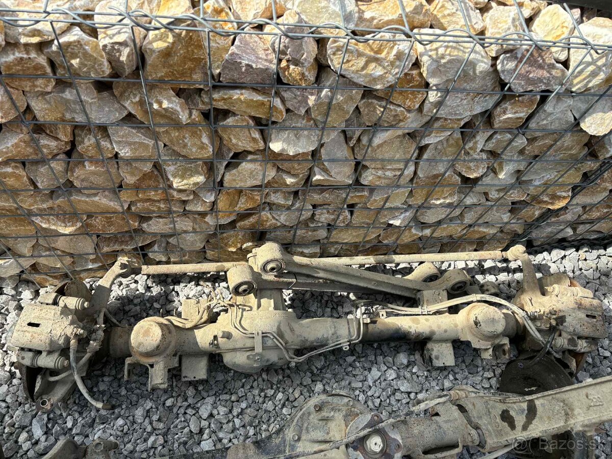 Suzuki jimny 1.3 59kw nápravy - 2