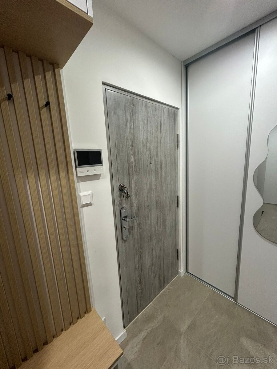 Štýlový, zrekonštruovaný 1,5-izbový byt. - 2