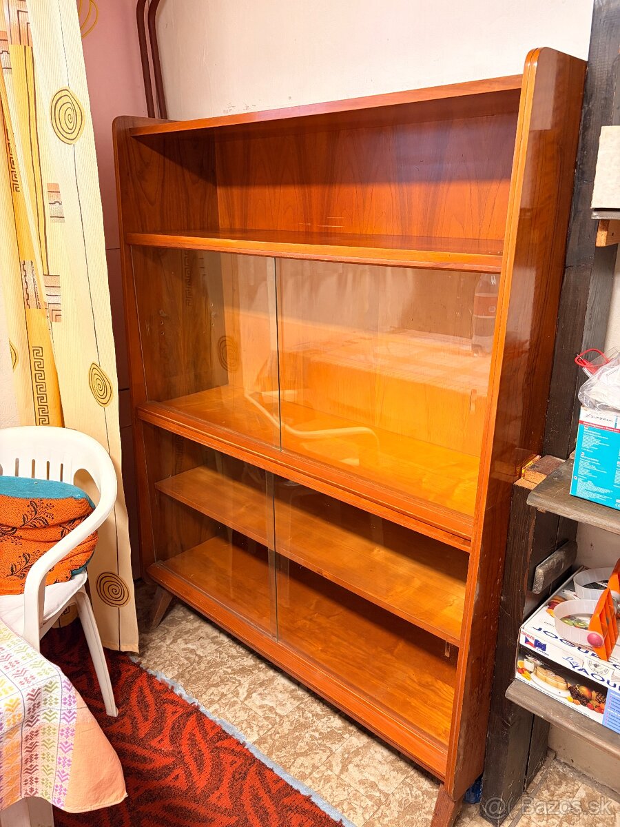 Nábytok do detskej izby s pisacím stolom - 2