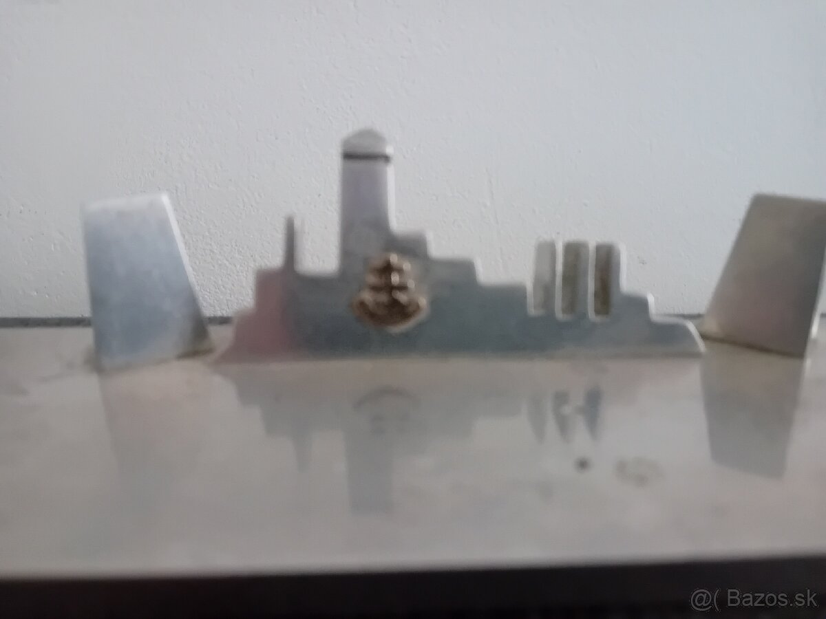 Mali stojanček na foto. - 2