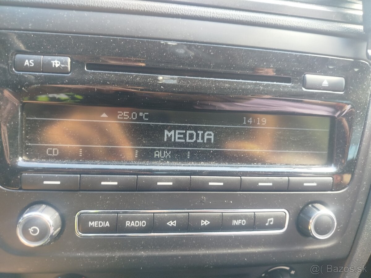 Autoradio skoda rapid orig. - 2