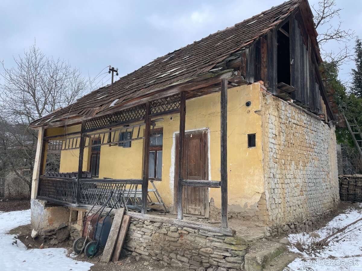 Predam pozemok a dom 1200m2 - 2