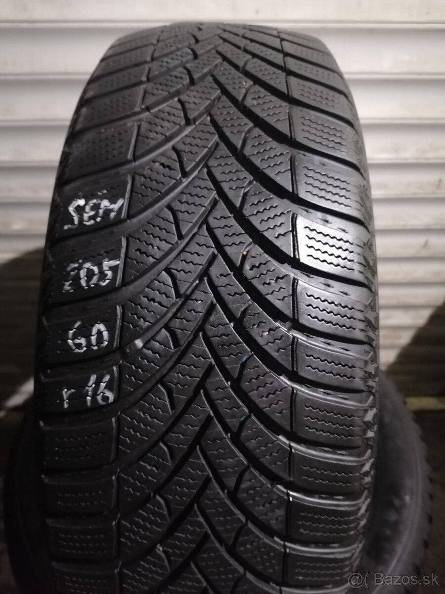 Semperit zimné 205/60/R16 - 2