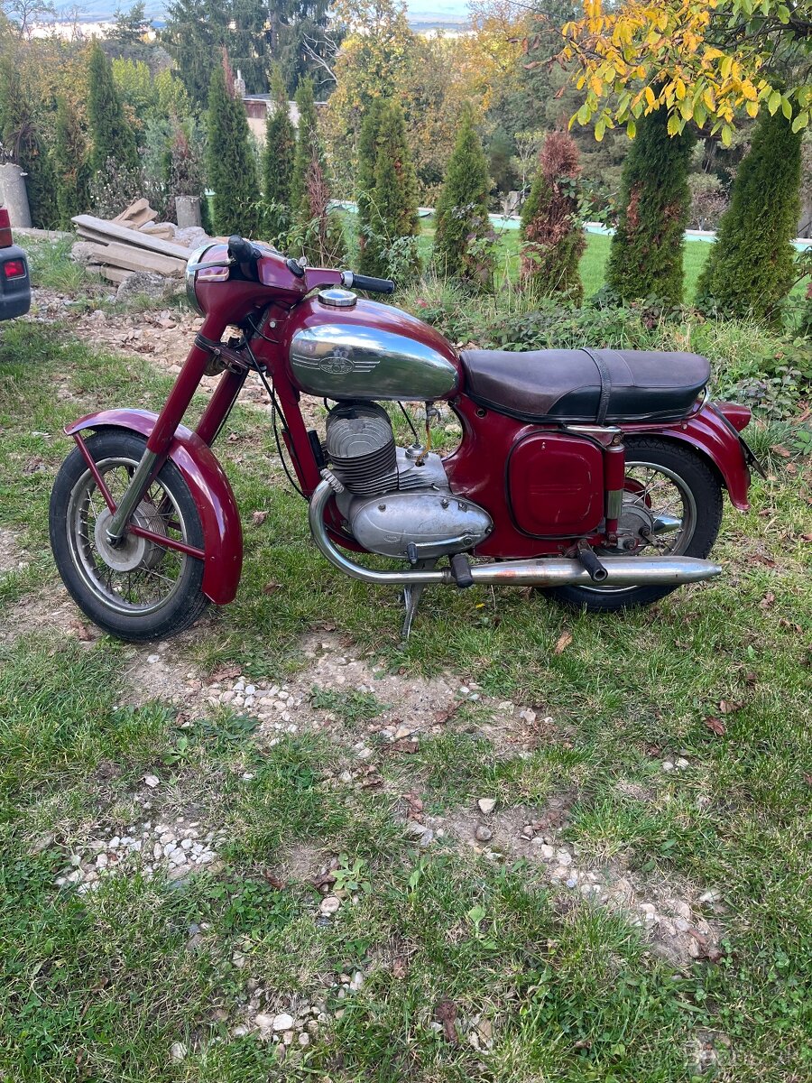 Predam Jawa 350/360 panelka r.v 1965 - 2