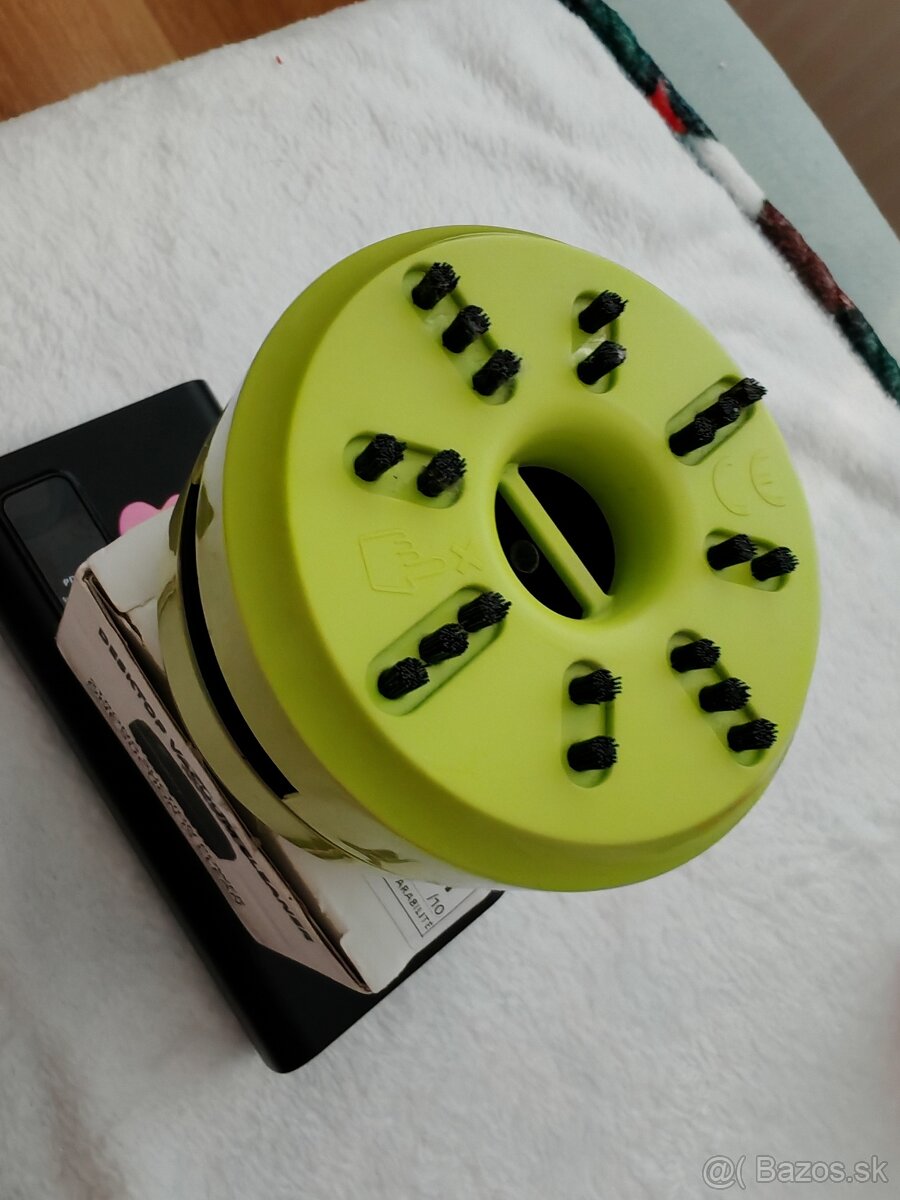 Mini vysávač na stol - 2