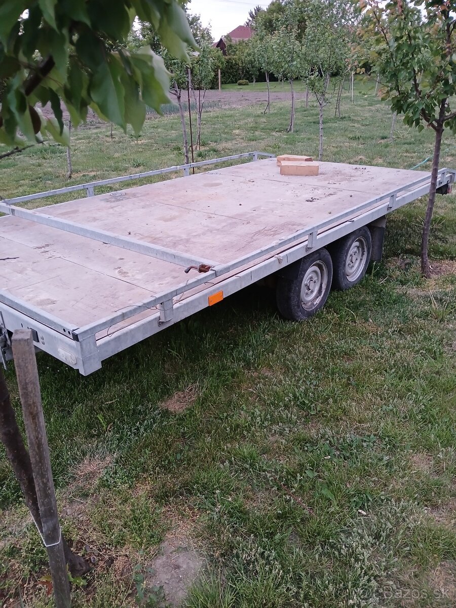 Autoprepravnik agados. - 2